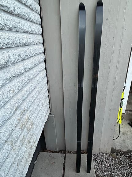 XC Skis Ultimate Crown, klassisk skida 21/ 22 - Svart 170 cm långa