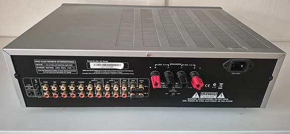Nad c352 kraftfull förstärkare
