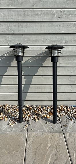 Trädgårdslampor pollare svart metall utomhus