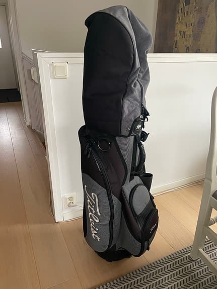 Titleist golfbag svart/grå.  Vagnbag