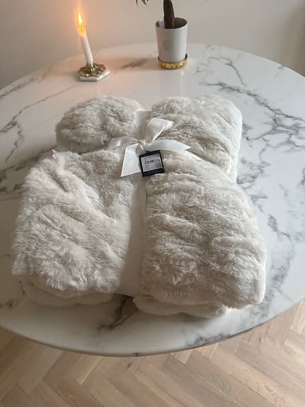 Hemtex Filten Manhattan pläd 130x170 cm vit polyester