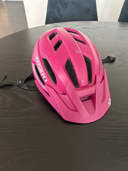 Giro cykelhjälm barn rosa storlek 50-57