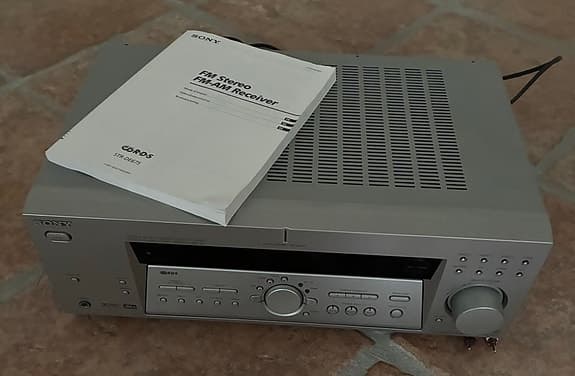 Sony STR-DE675 FM stereo FM-AM receiver silver