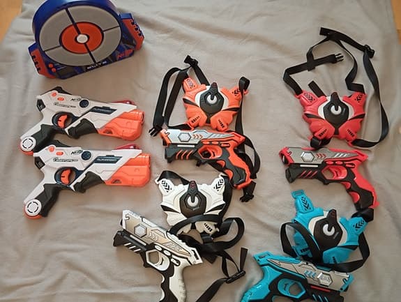 Nerf Laser Ops pistoler +västar +Nerf Elite digital måltavla