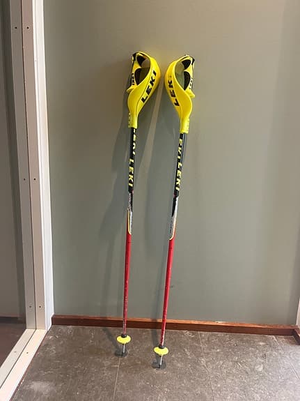 Leki skidstavar med skydd