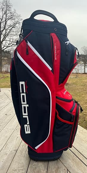 Cobra Ultralight Pro golfbag marinblå/röd
