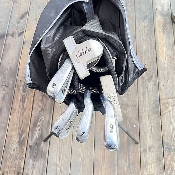 barn golfbag med klubbor