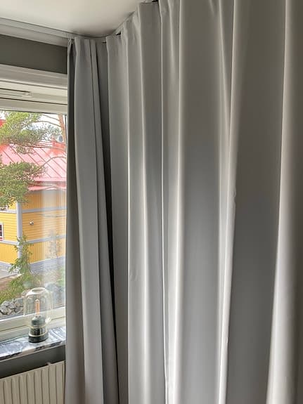 Mörkläggningsgardiner grå