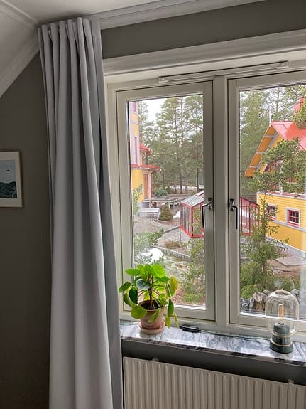 Mörkläggningsgardiner grå