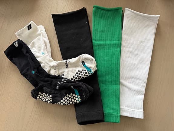 Fotboll benskyddssleeves och Skillsocks