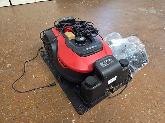 ROBOTGRÄSKLIPPARE 800M2 MEEC Appstyrd