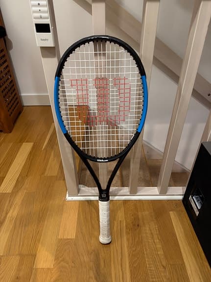 Wilson Ultra 100 tennisracket svart/blå