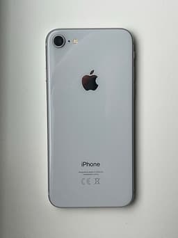 iPhone 8 64GB - Nytt batteri (100%) & ny skärm!