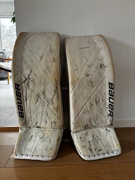 Bauer Hyperlite målvaktsbenskydd, SR L