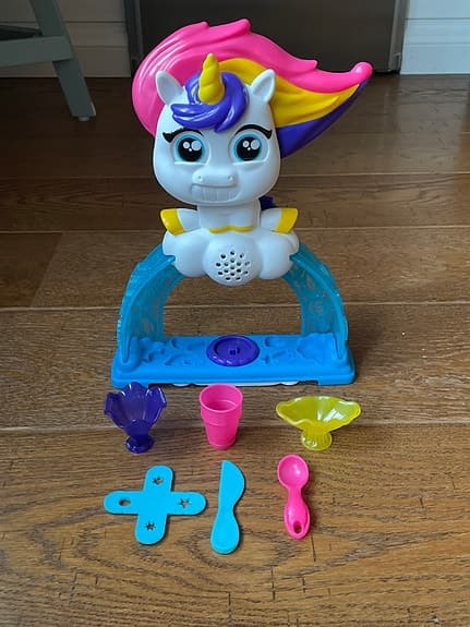 Olika set med Play-Doh leksaker