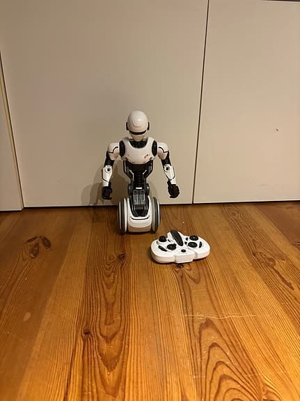 op 01 leksaks robot