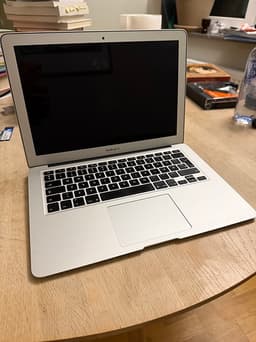 MacBook Air 13”, Early 2015, 8 GB RAM, 128 GB SSD