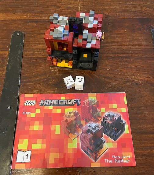 LEGO 21106 Minecraft byggset The Nether