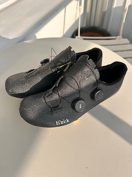 Fizik landsvägscykelskor svart med BOA-spänne. Strl 42