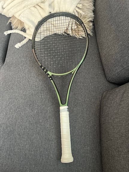 Wilson Blade V8 100 tennisracket 16x19 grön