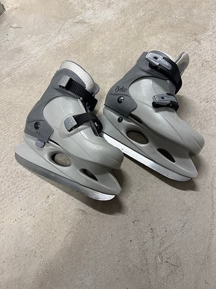 CCM Tyke ställbara skridskor barn storlek 30-33