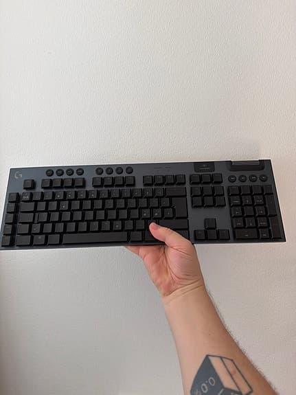 Logitech G915 Lightspeed (Clicky) sv