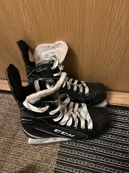 CCM och Talon ishockeyskridskor barn svart/vit