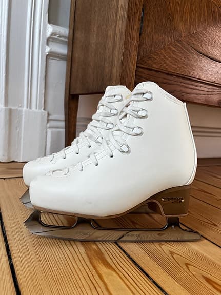 Konståkningsskridskor - Edea Tempo strl 220 i mycket fint skick