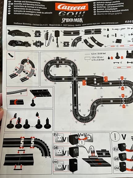 Carrera GO bilbana med bilar och loop