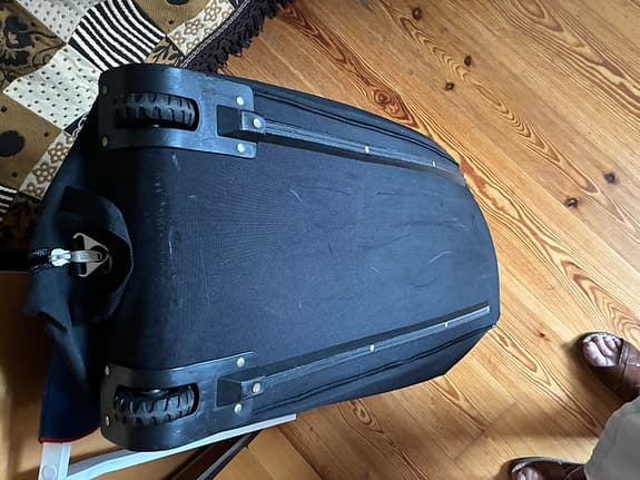 Reebok hockeybag med hjul svart