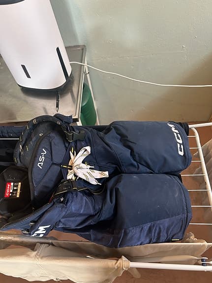 Ccm tacks as-v hockeybyxor