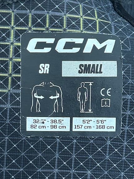 Hockeyaxelskydd CCM Tacks XF 80. Storlek 157-168cm