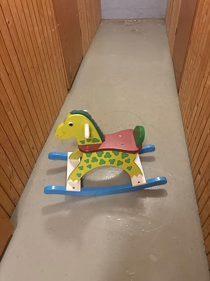 Bamse gunghäst trä flerfärgad