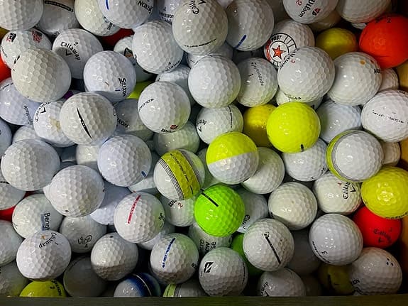 Blandade märken golfbollar,  bra skick. Minsta köp 50 st.