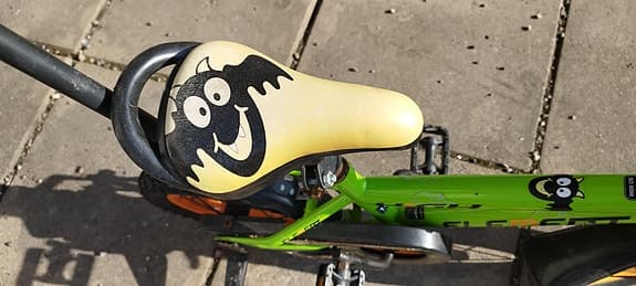 Elefant barncykel 12" grön med stödhjul