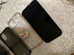 Apple iPhone 15 128 GB svart
