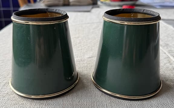 Lampskärmar / Lampettskärmar - lackade i grönt och guld - 1 par