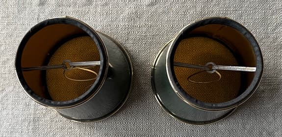 Lampskärmar / Lampettskärmar - lackade i grönt och guld - 1 par