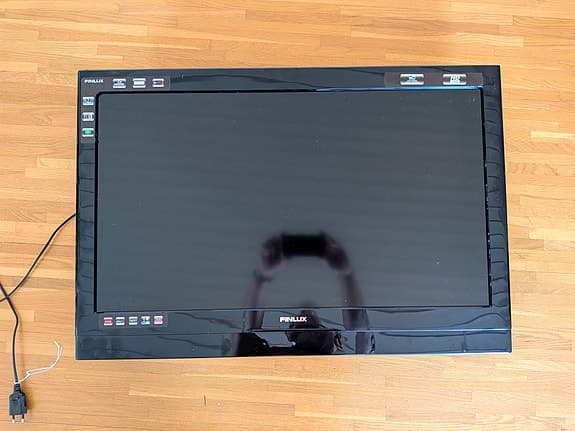 FinluX 32" TV
