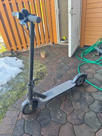 Ninebot elsparkcykel grå