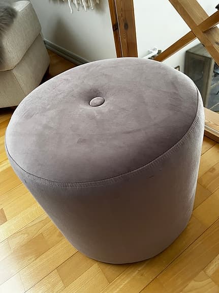 Sittpall i svagt rosa 100kr