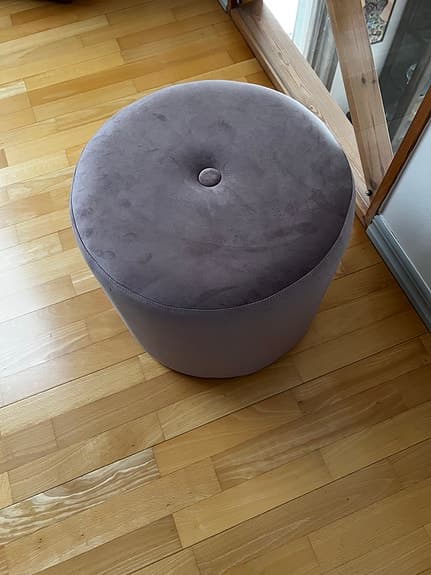Sittpall i svagt rosa 100kr