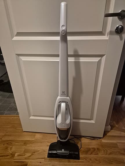 Electrolux Well Q8-P Allergy sladdlös skaftdammsugare