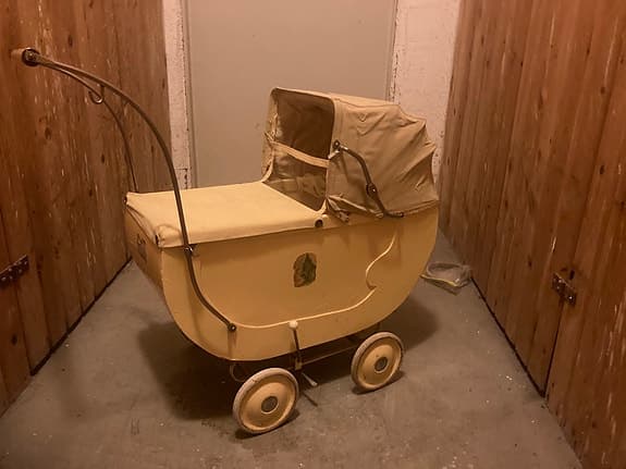 Dockvagn vintage antikgul