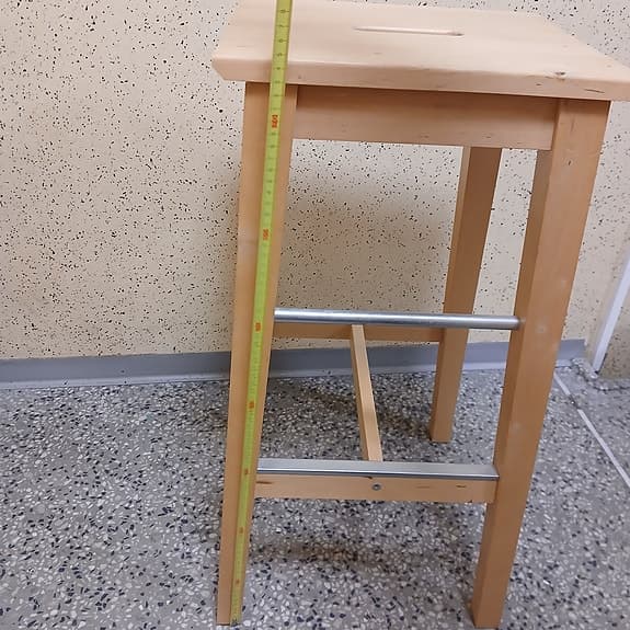 Pall trä fyrkantig sits natur. Modell: Bosse