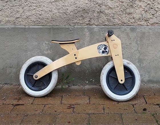 Springcykel i trä - Wishbone 2-i-1 Original