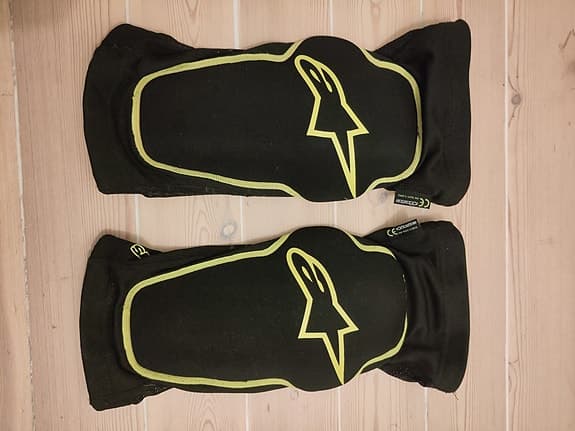 Alpinestars Paragon Plus knä- och armbågsskydd i storlek L