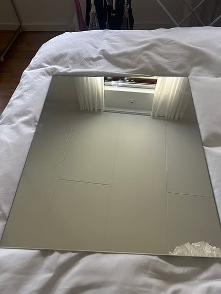 Spegel från Ikea