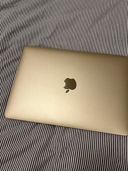 Apple bärbar dator 12 tum guld