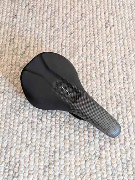 Specialized Bridge Comp with Mimic saddle 143mm